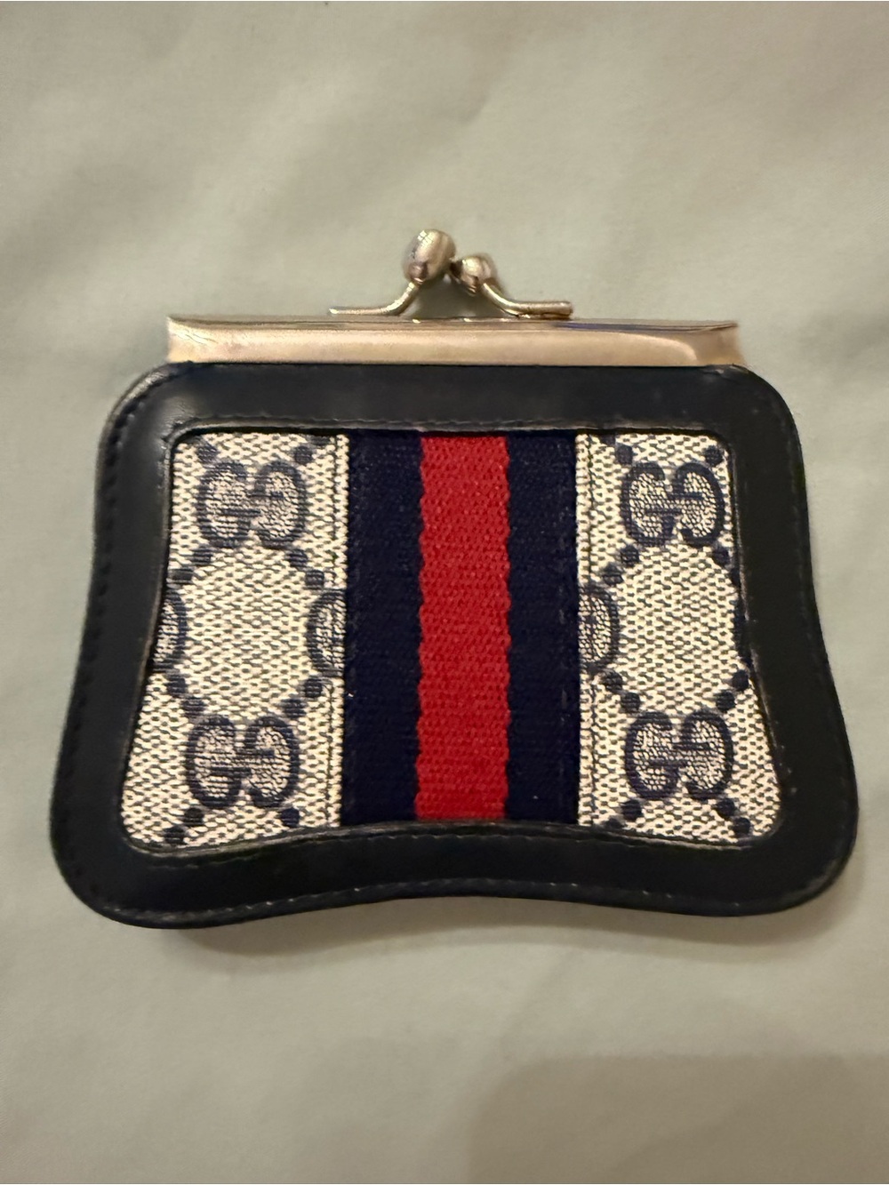 Vintage Gucci Sherry Line Navy GG Monogram Kiss Lock Coin Purse